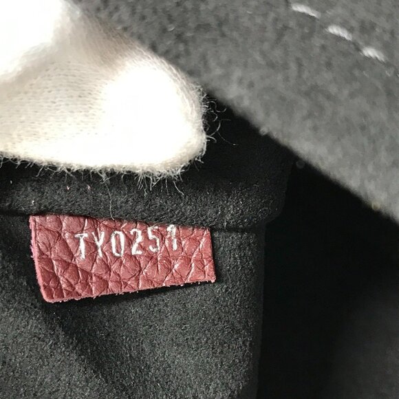 LOUIS VUITTON Brown Leather Pochette Clutch Bag - Picture 14 of 15